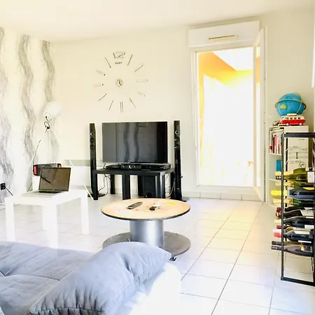 Apartament 3 Pers - Balcon - Wifi - Parking Prive Le Mans
